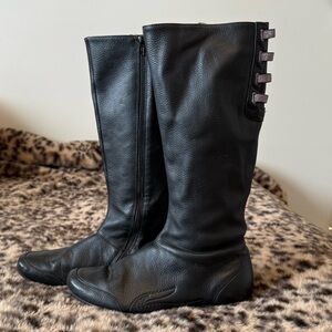 Lacoste Isanti Black and Purple Leather Stretch Back Biker Boots